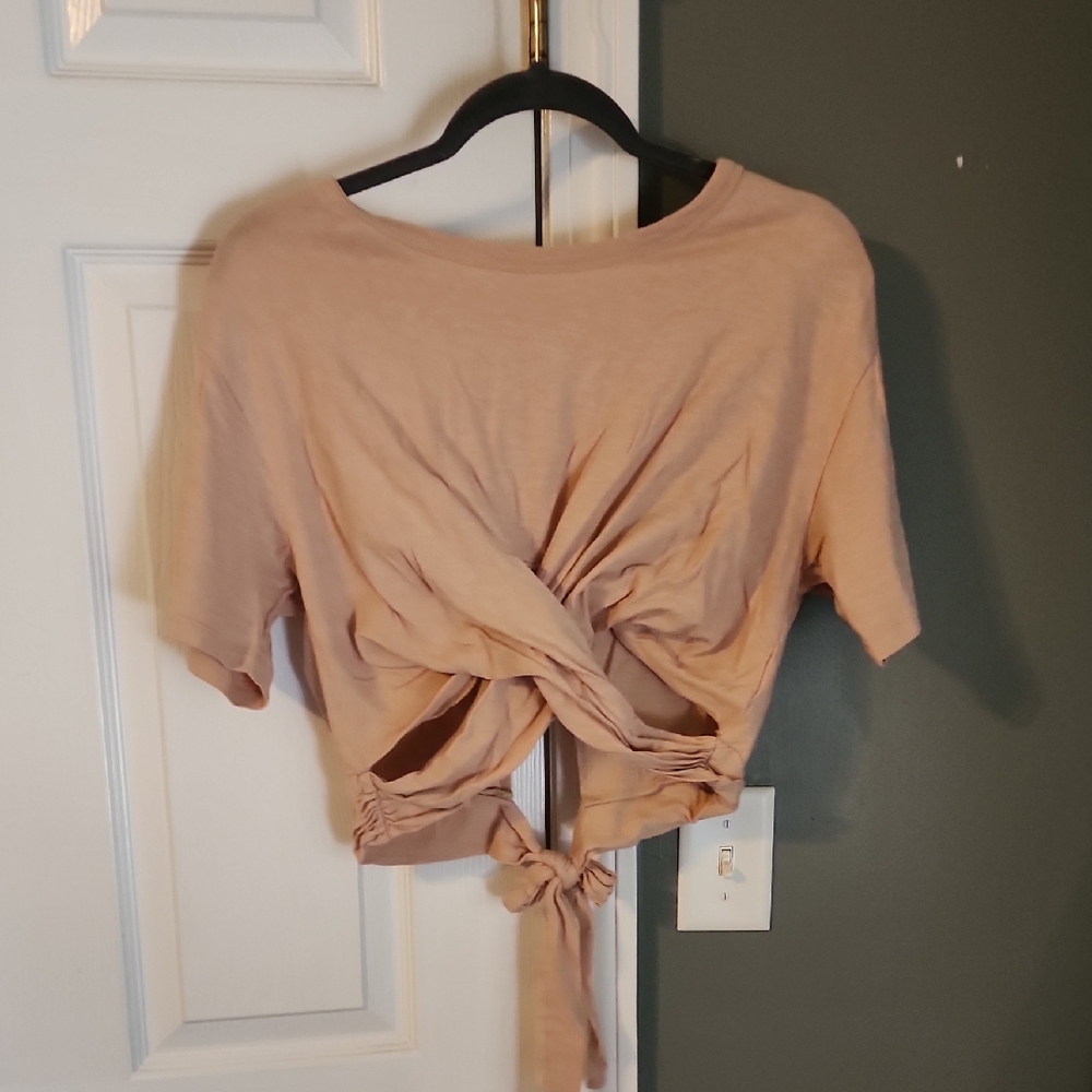 Women's Pale Pink Tie-Front Top
